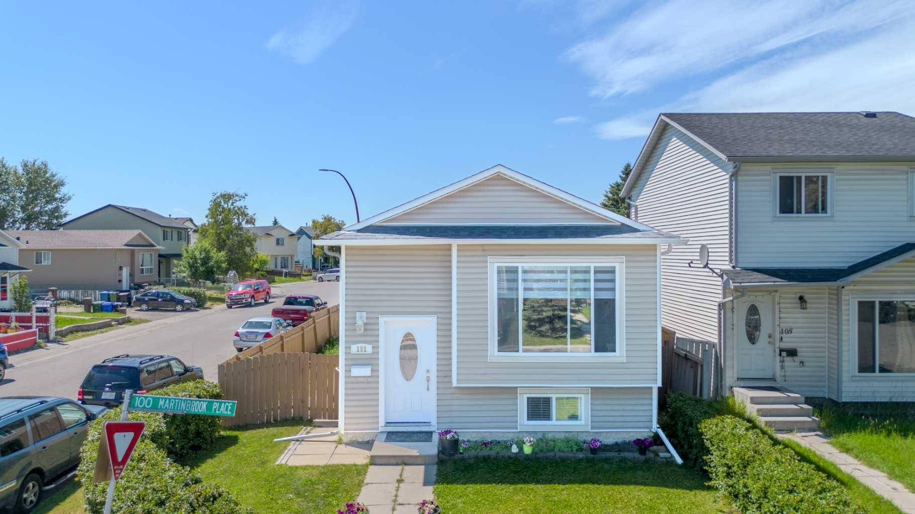 101 Martinbrook PL NE, Calgary, AB T3J3E1