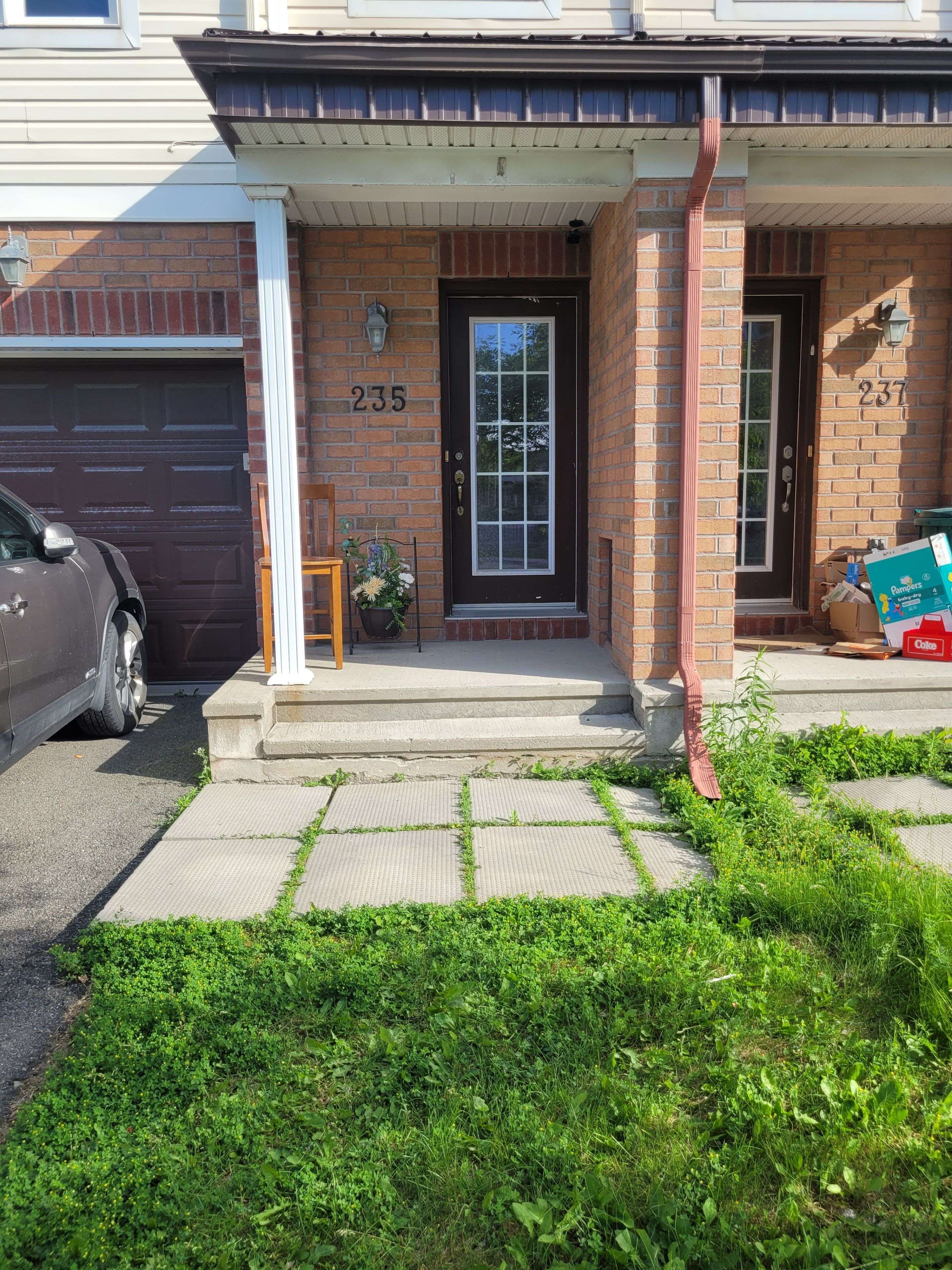 Barrhaven, ON K2J 0C3,235 Kennevale DR
