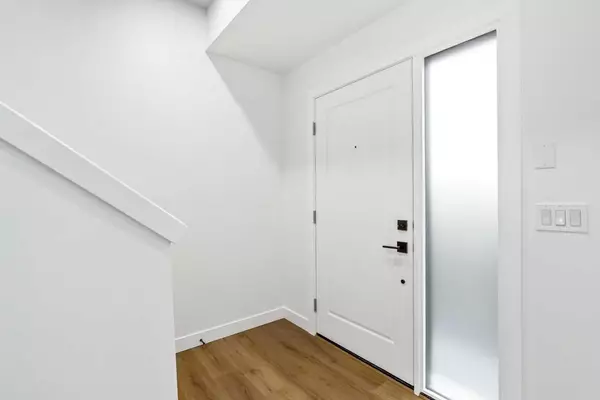 Calgary, AB T3M3W9,903 Mahogany BLVD SE #86