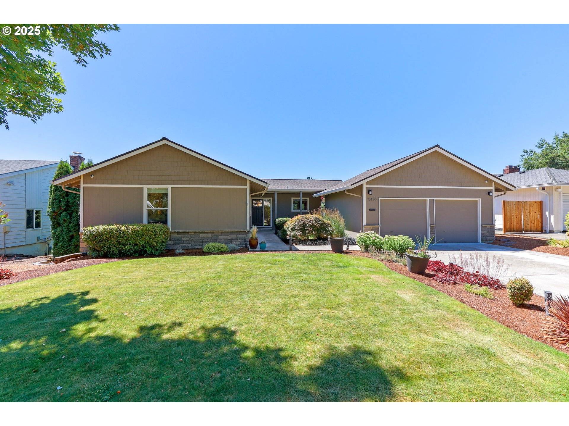 Beaverton, OR 97006,15430 NW OAKHILLS DR
