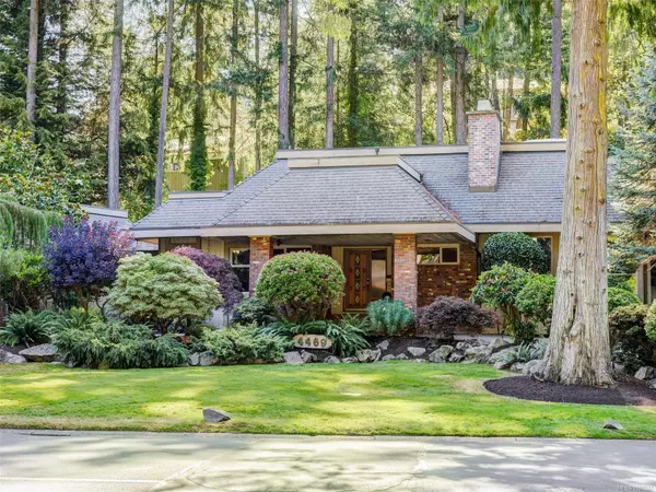 4469 Emily Carr Dr, Saanich, BC V8X 2N5