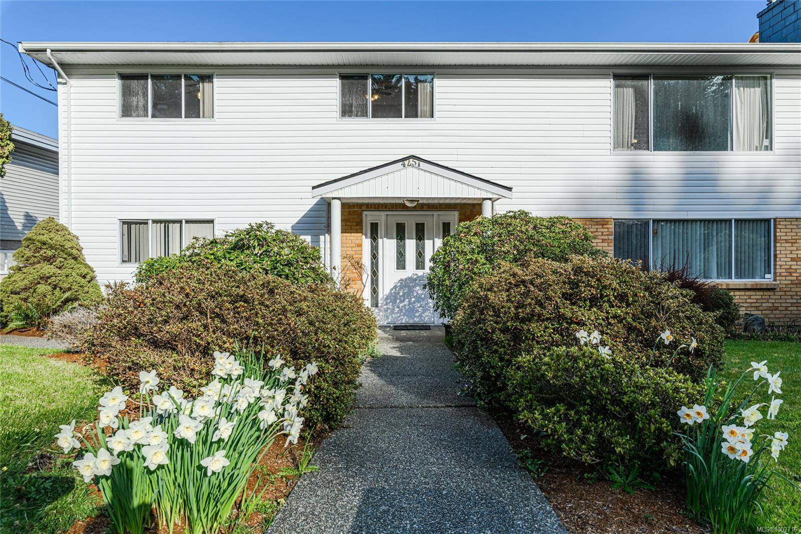 Saanich, BC V8N 2C4,4251 Parkside Cres