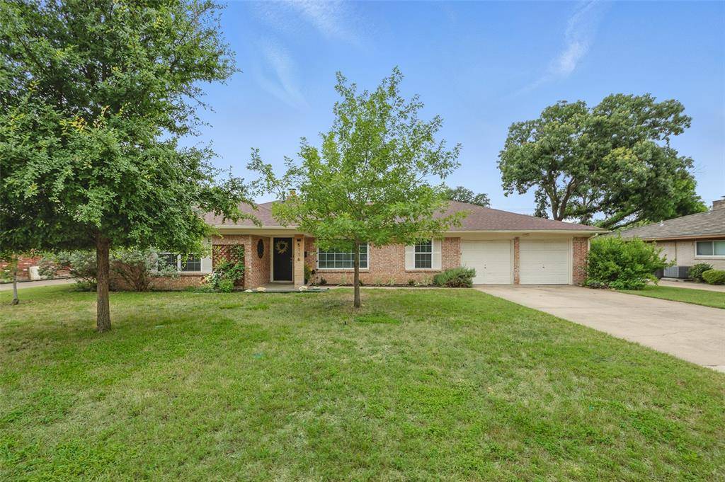 Fort Worth, TX 76132,5116 Stacey Avenue