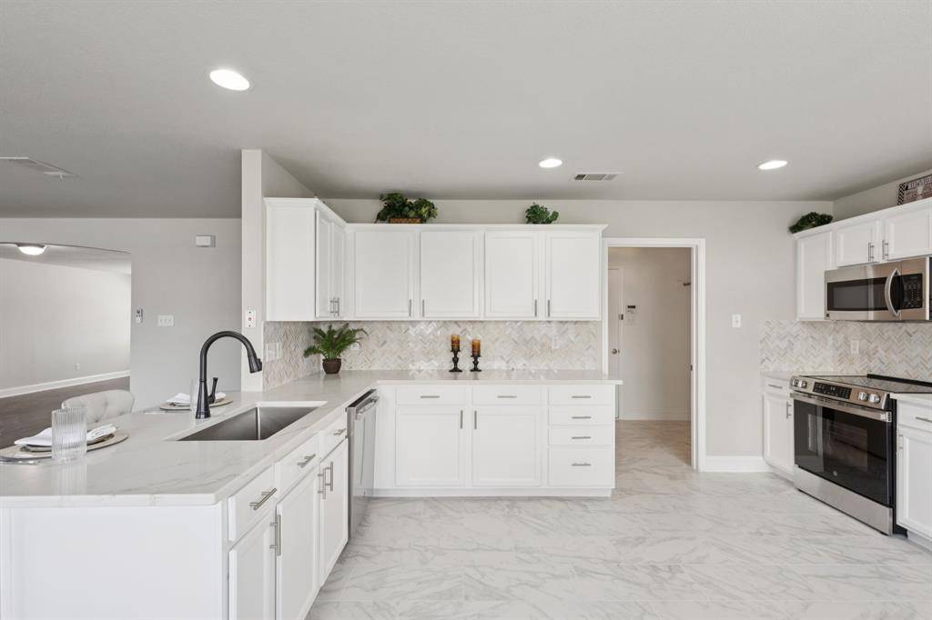 10444 Turning Leaf Trail, Fort Worth, TX 76131