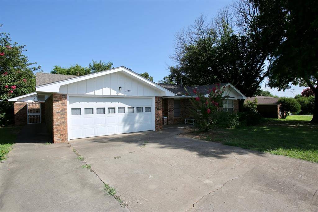 Bowie, TX 76230,1509 Jefferson Street