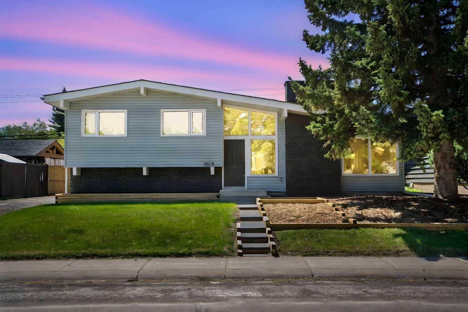 1039 Lake Bonavista DR SE, Calgary, AB T2J 0N8