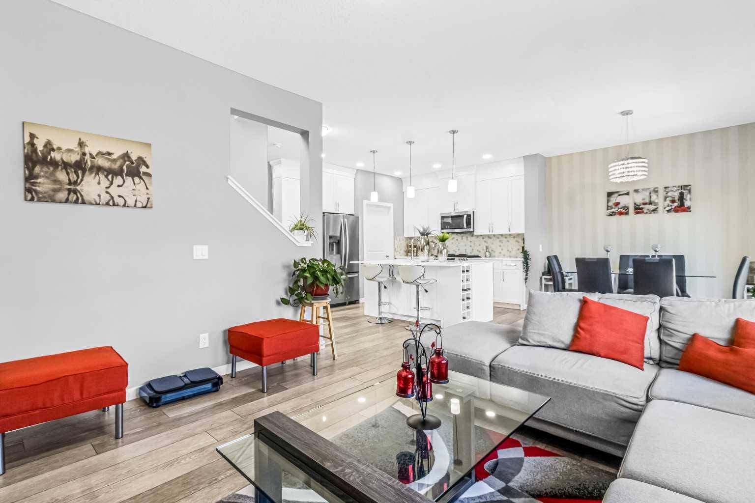 Airdrie, AB T4B5C9,1036 Chinook Gate Heath SW