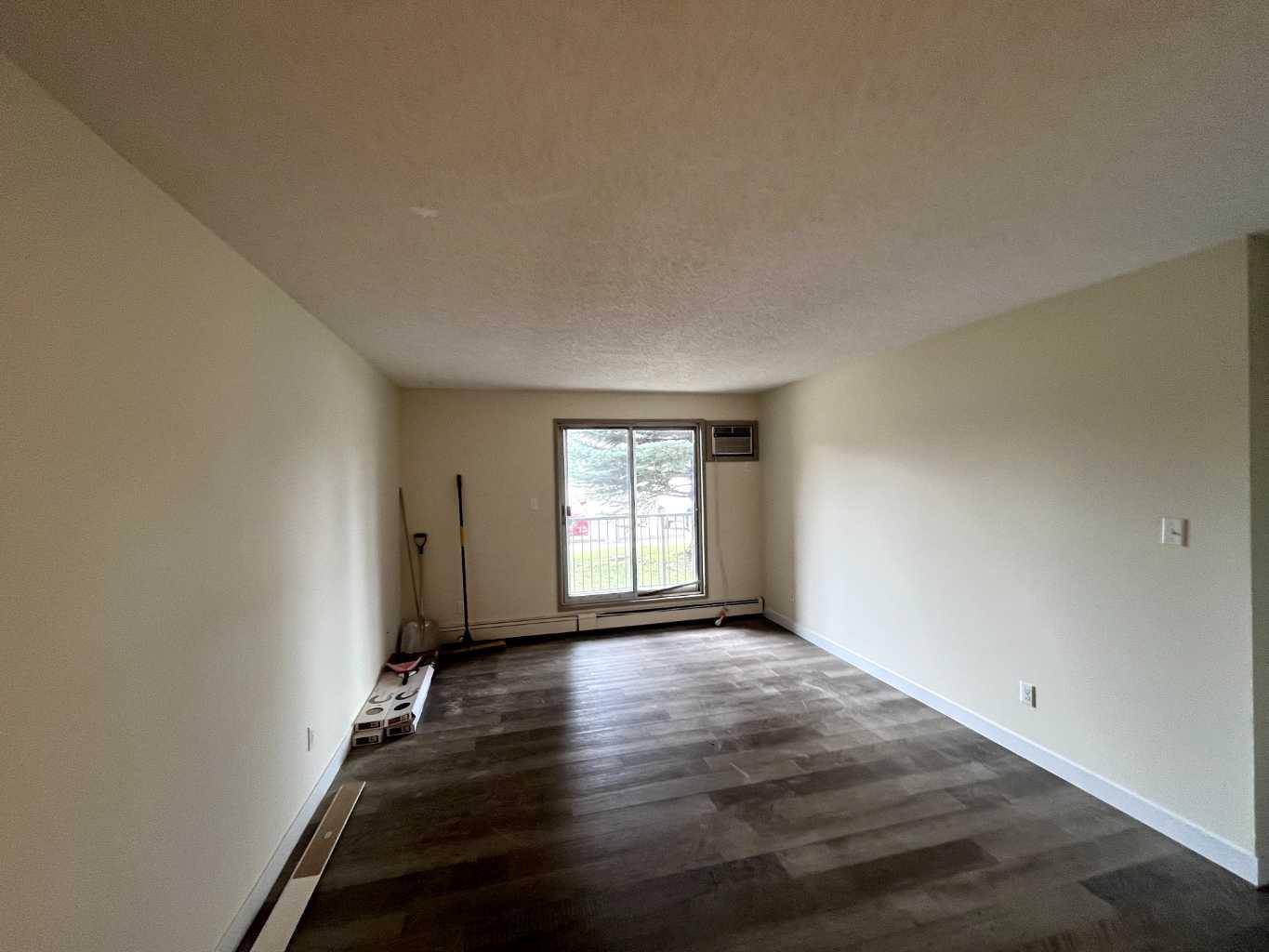Lethbridge, AB T1K 5R6,401 Columbia BLVD W #103