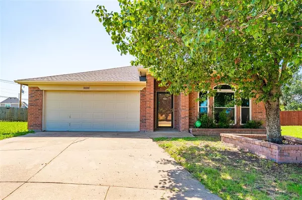 10201 Eureka Springs Court, Fort Worth, TX 76108