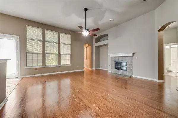 Denton, TX 76208,4245 Boxwood Drive
