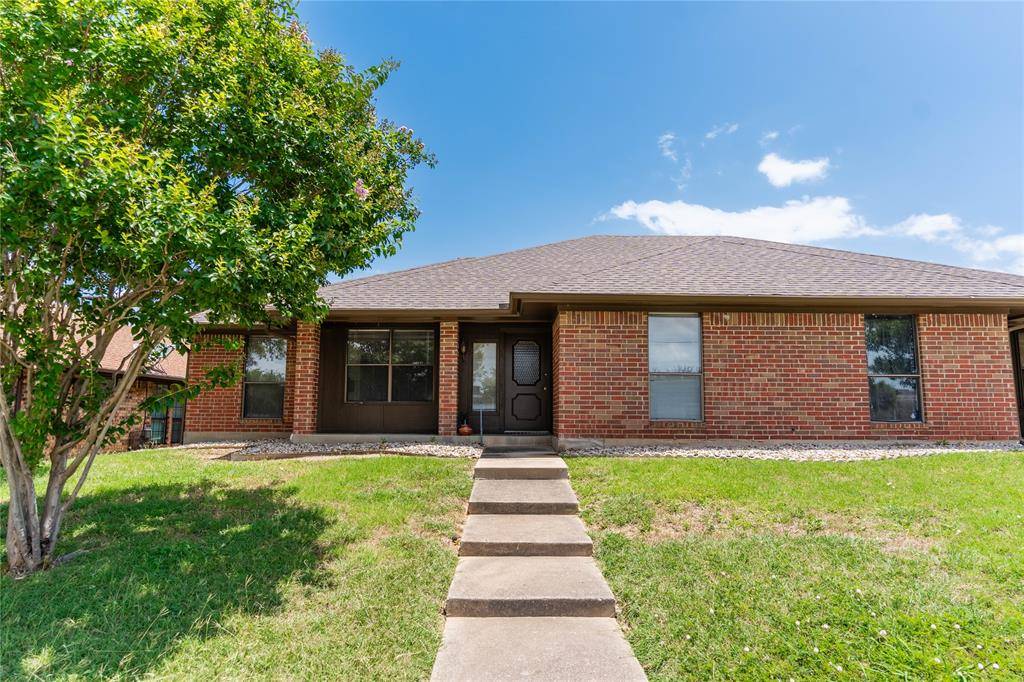 Hurst, TX 76054,1638 Brown Trail