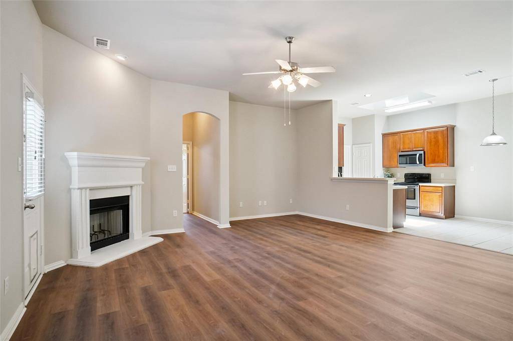 Denton, TX 76208,1810 Poinsettia Boulevard
