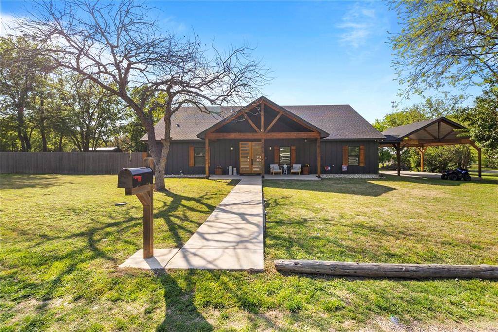 Valley Mills, TX 76689,906 S 3rd Street