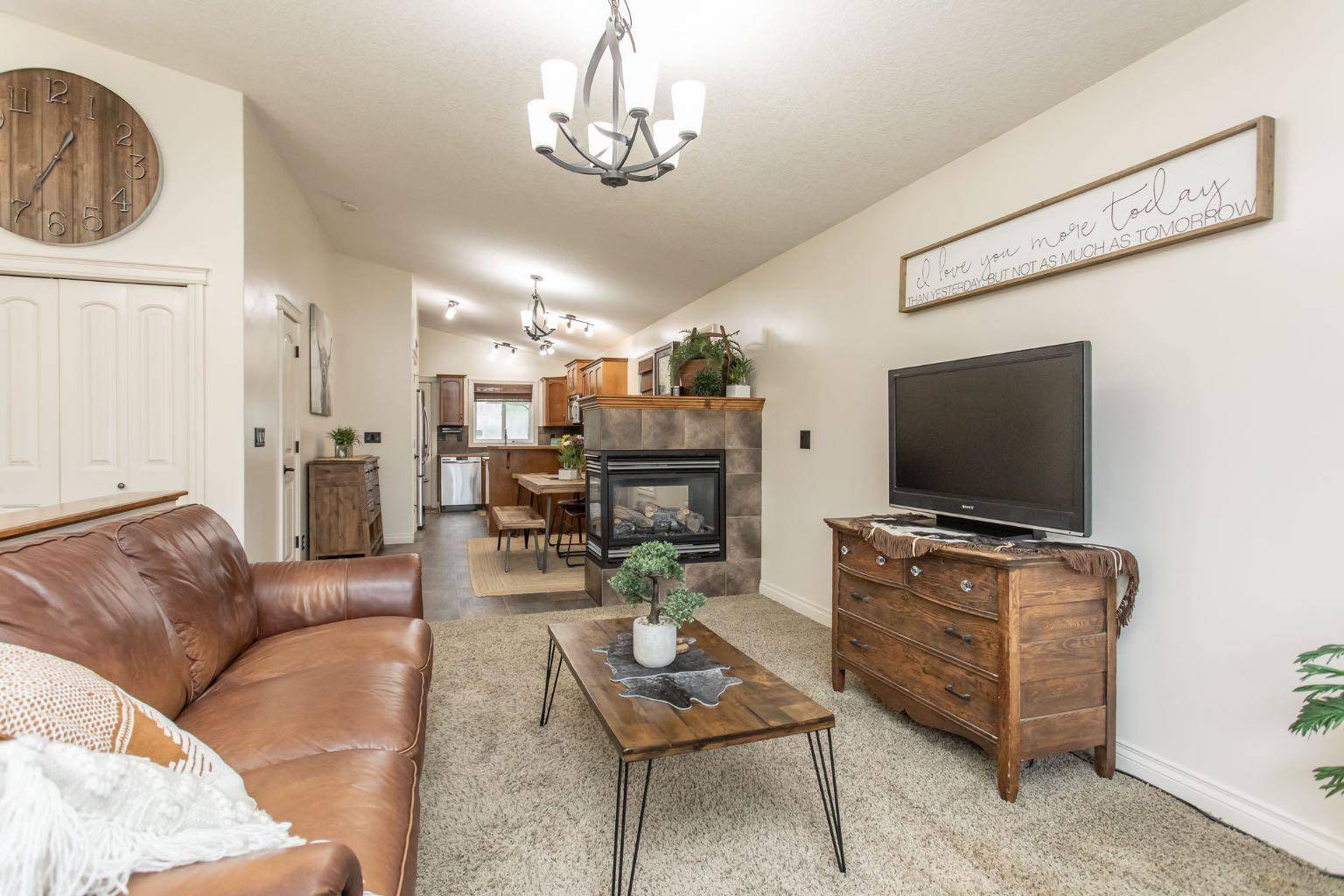 Sundre, AB T0M 1X0,124 12 AVE
