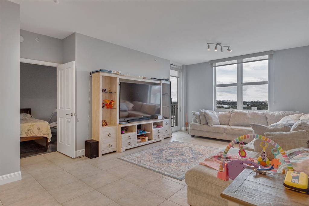 511 SE 5th Ave #912, Fort Lauderdale, FL 33301