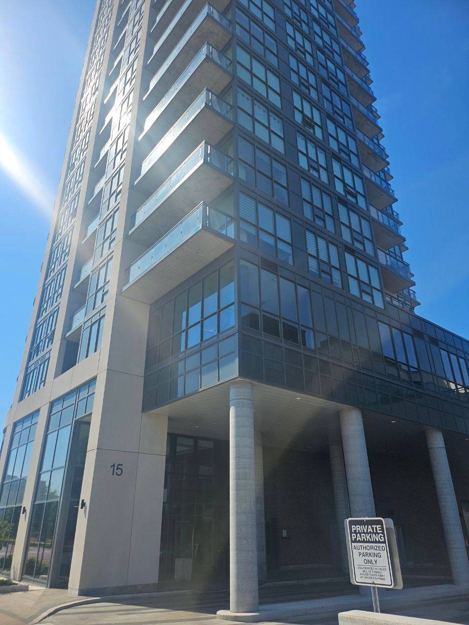 15 Lynch ST #1407, Brampton, ON L6W 0C7