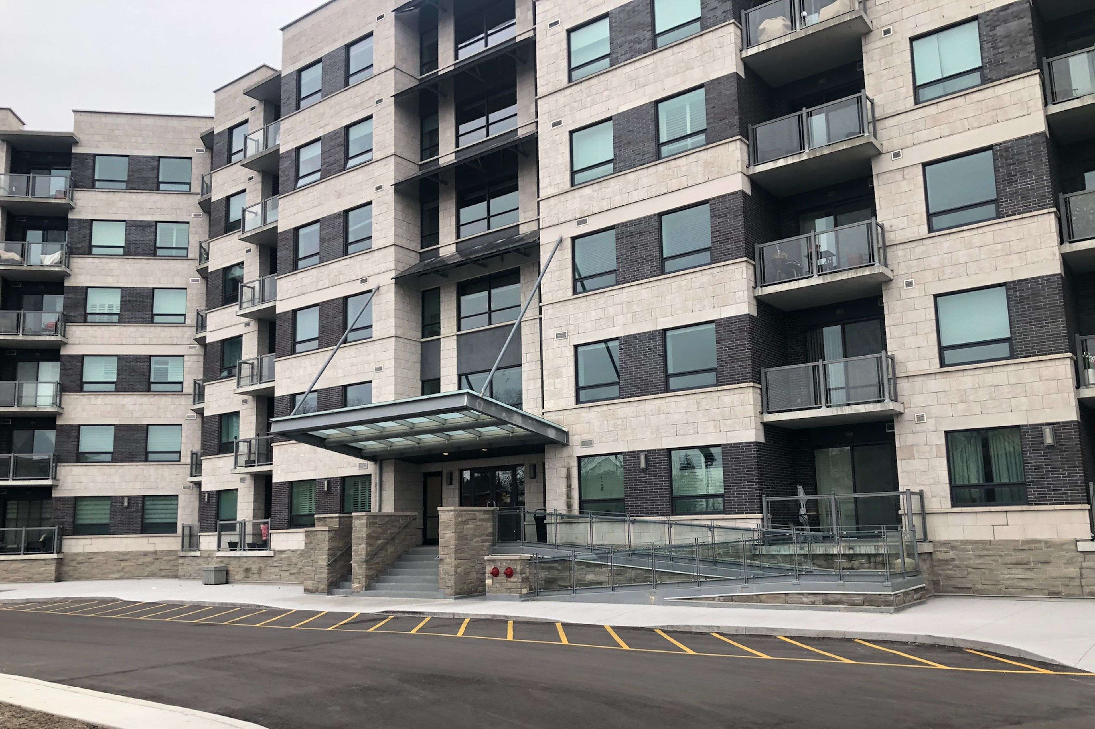 383 MAIN ST E #120, Milton, ON L9T 8K8