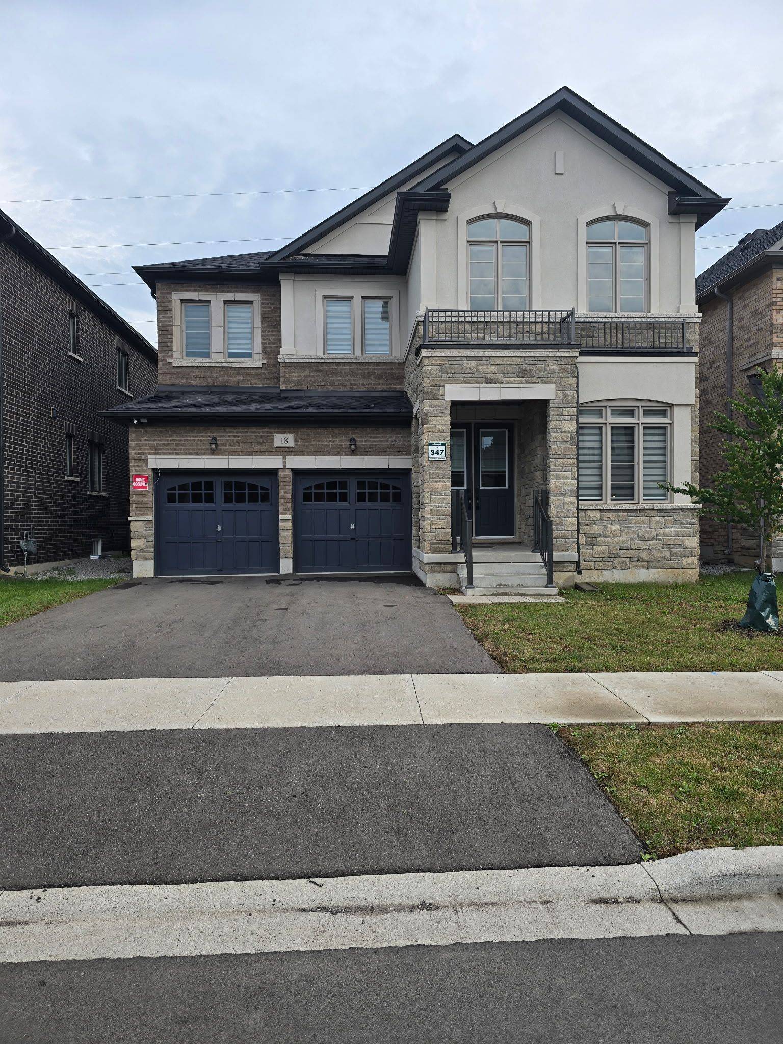 18 Cattail CRES, Hamilton, ON L8B 1Z6