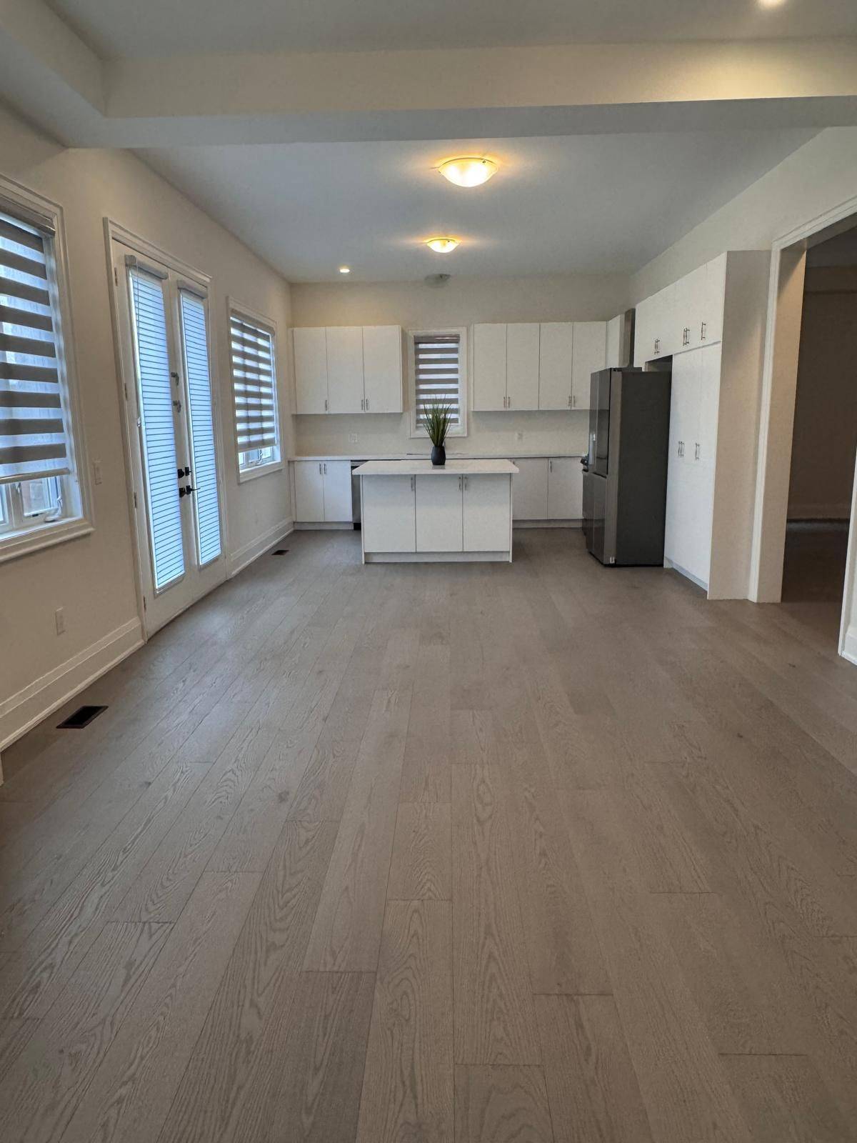 Hamilton, ON L8B 1Z6,18 Cattail CRES