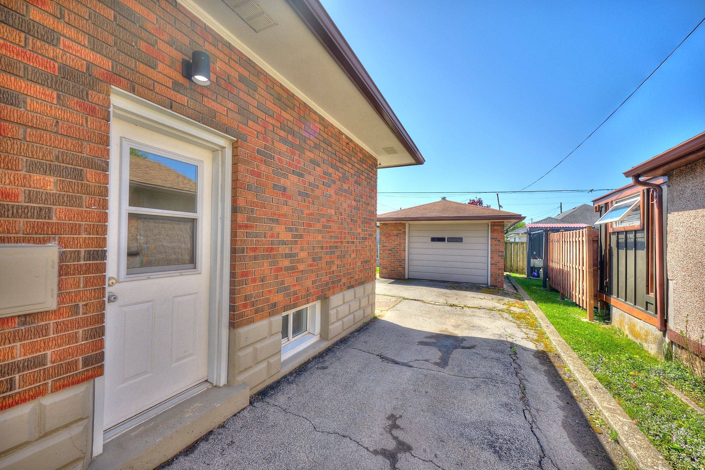 Port Colborne, ON L3K 1L1,79 Cross ST
