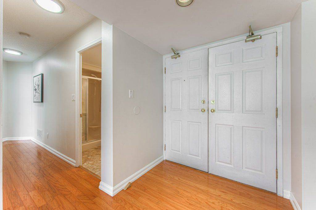 Kitchener, ON N2A 4A4,3267 King ST E #202