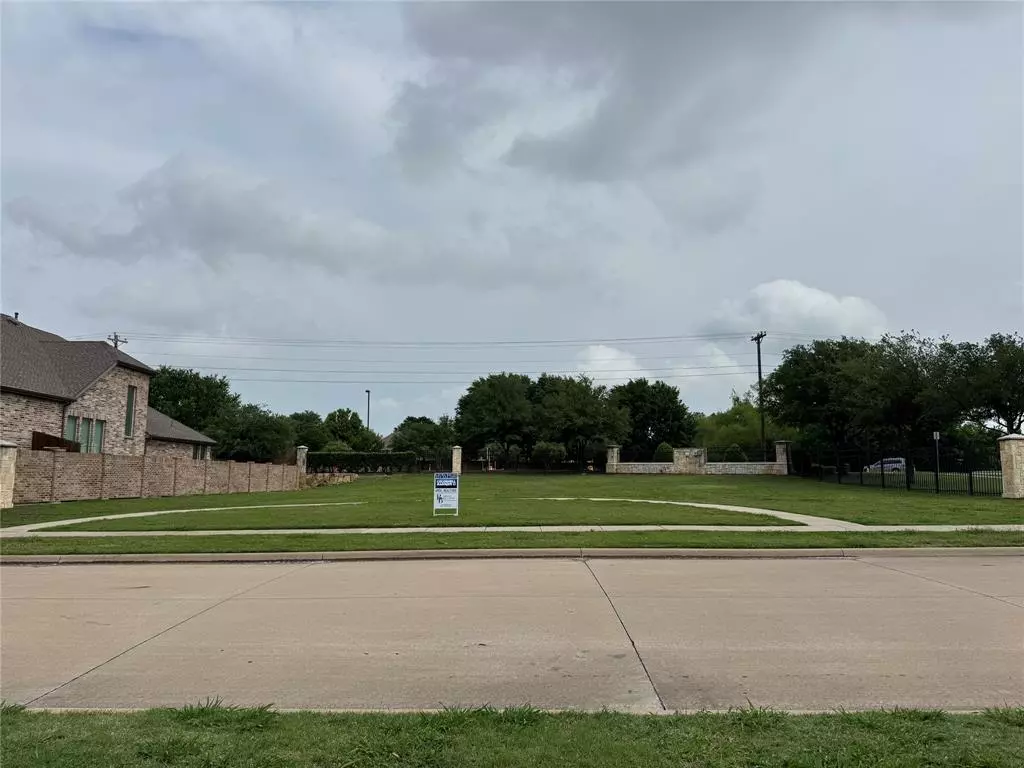 Mckinney, TX 75071,0 Old Oak Drive