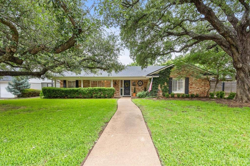 Fort Worth, TX 76109,4517 Cloudview Road