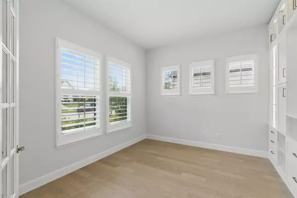 Fort Worth, TX 76008,2205 Sandrellan Street