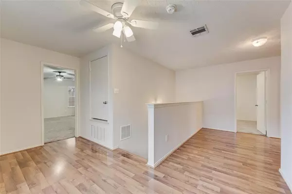 Venus, TX 76084,124 Independence Avenue