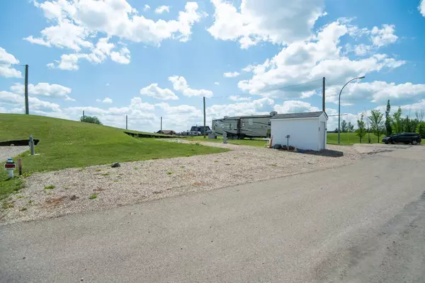 Rural Red Deer County, AB T0M 1R0,25054 South Pine Lake RD #6123