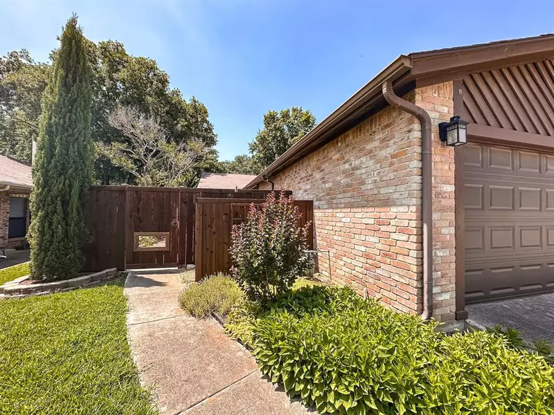 4221 Spring Meadow Lane, Flower Mound, TX 75028