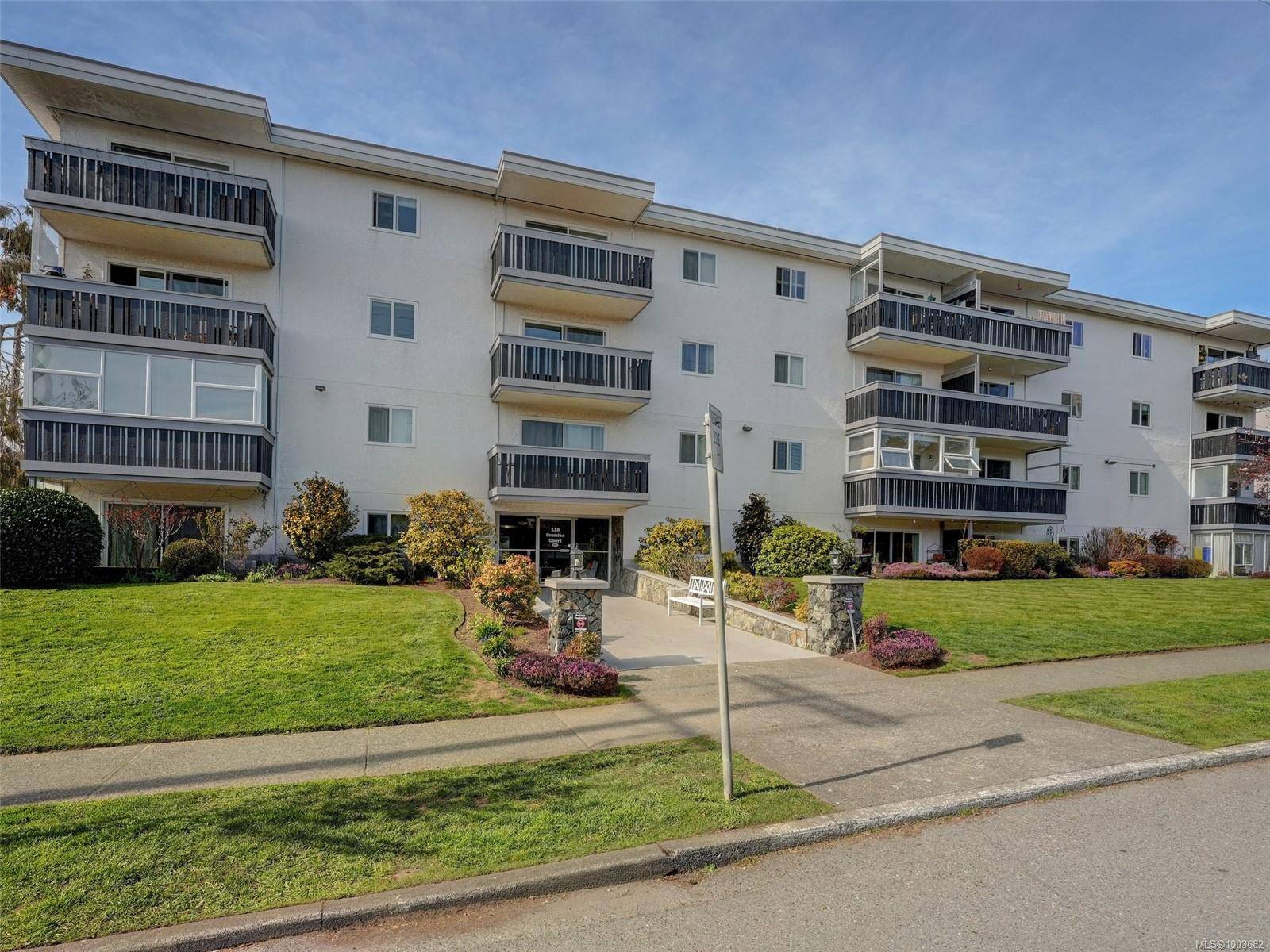 Victoria, BC V8V 2E6,118 Croft St #105