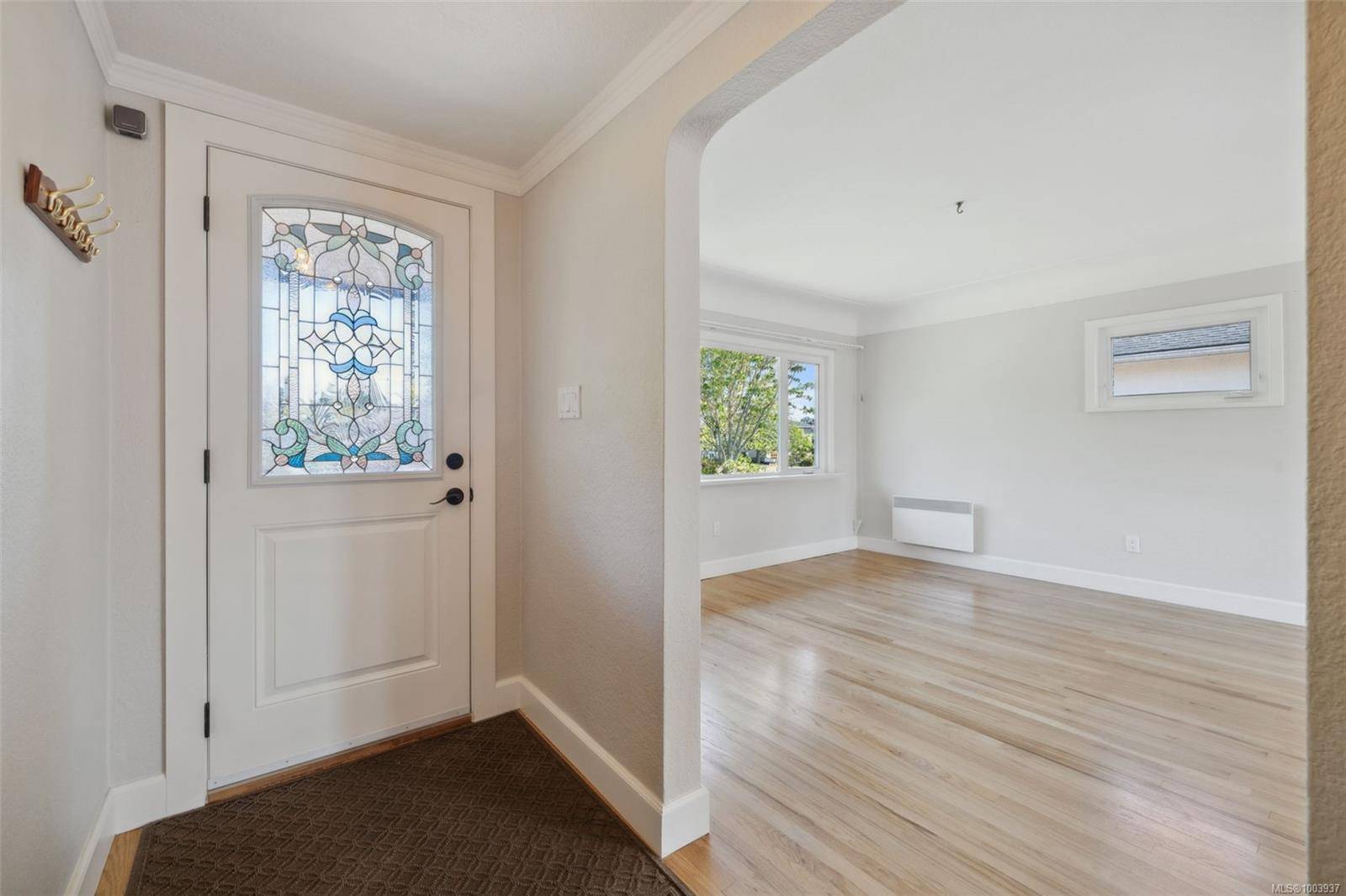 Oak Bay, BC V8R 5P9,2568 Eastdowne Rd