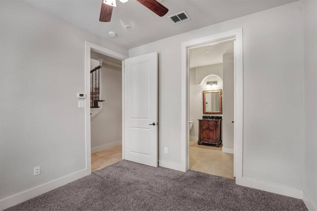 Dallas, TX 75219,4111 Rawlins Street #102