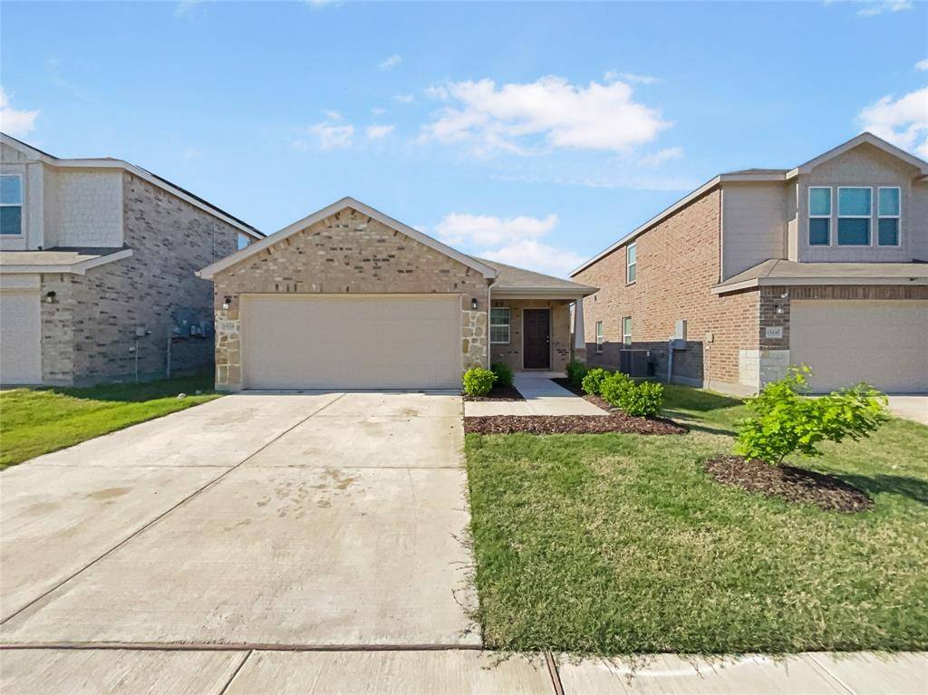 1528 Vega Drive, Forney, TX 75126