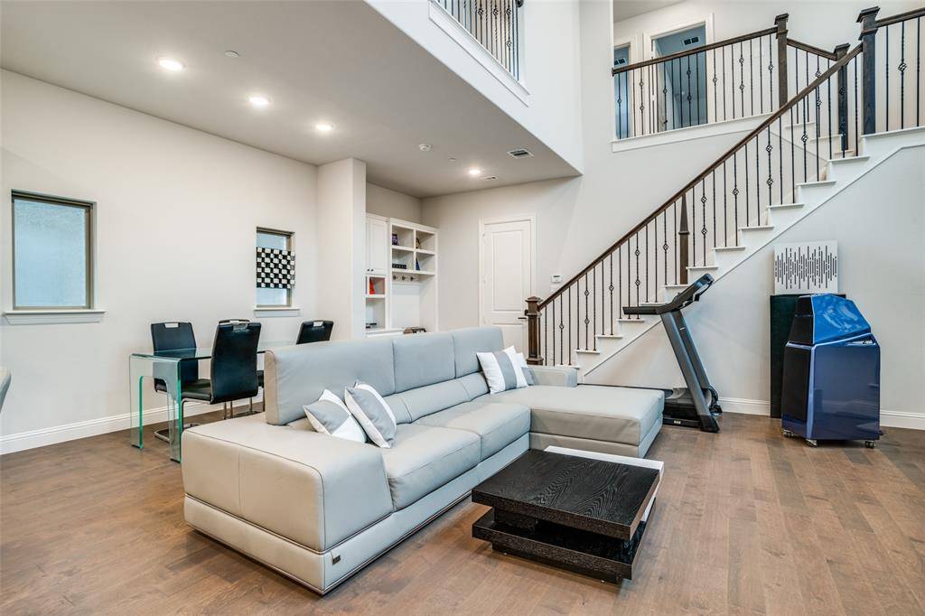 Allen, TX 75013,1043 Sarah Street