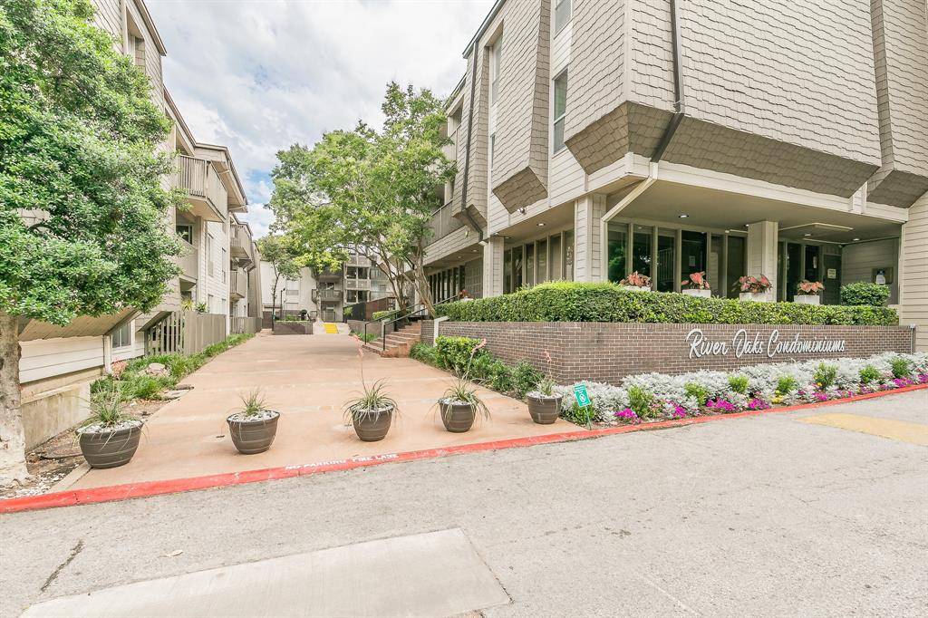 Dallas, TX 75219,4851 Cedar Springs Road #175