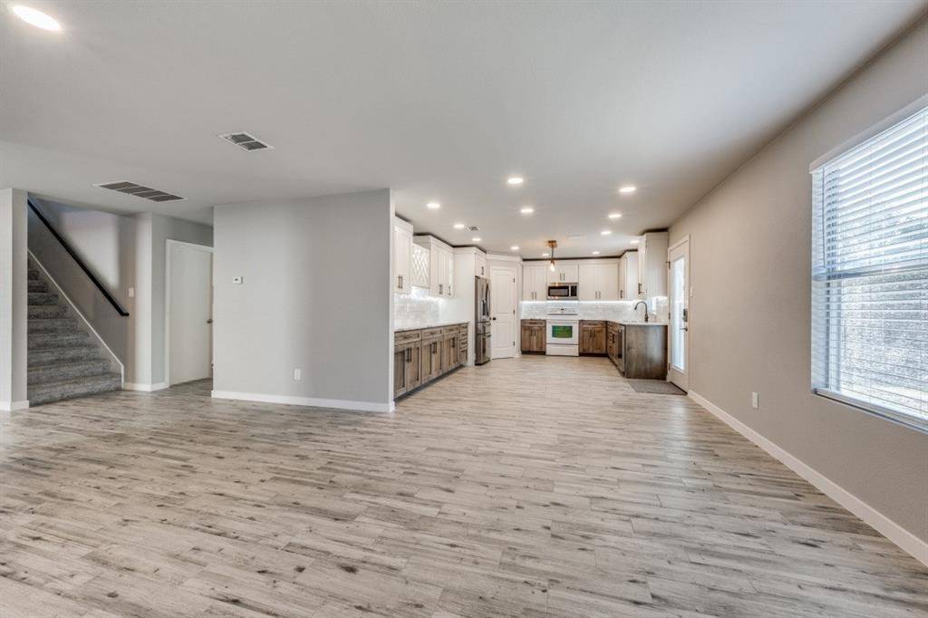 Denton, TX 76210,1212 Golden Sand Drive