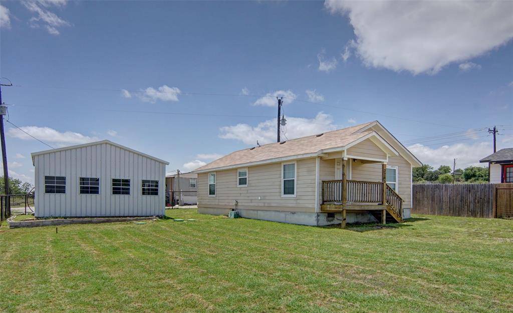 Azle, TX 76020,3285 Eagle Nest Drive