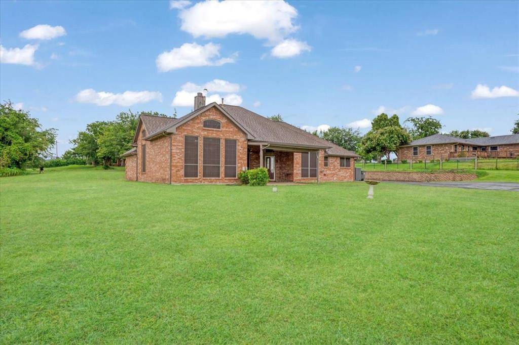 Lavon, TX 75166,9861 County Road 540