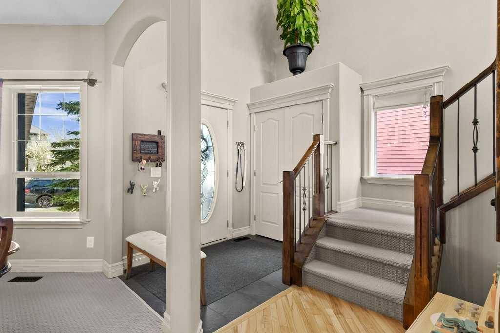 Airdrie, AB T4B 3M3,631 Coopers DR Southwest