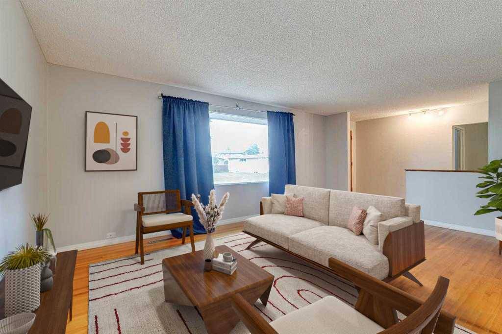 Calgary, AB T2E 5V8,512 Mariposa DR Northeast