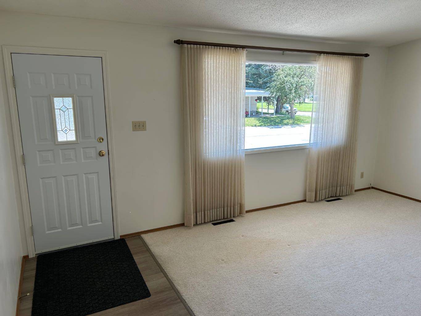 Lethbridge, AB T1K 3A2,1248 31a ST South