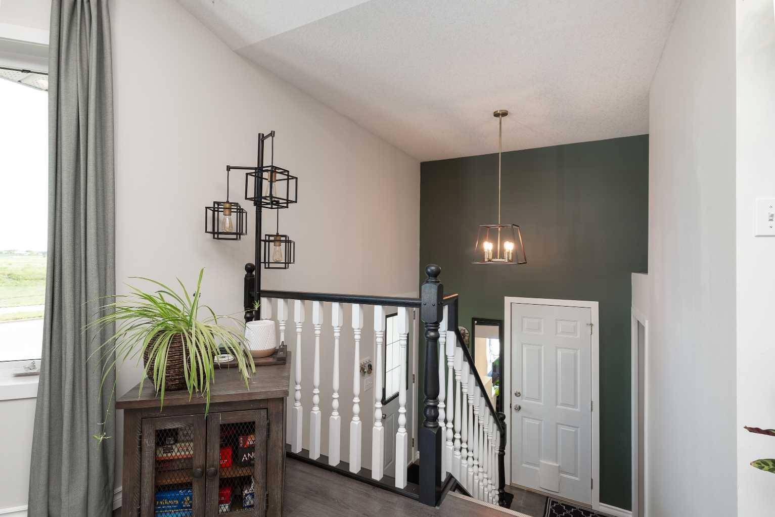 Coaldale, AB T1M 1N4,1104 25 AVE