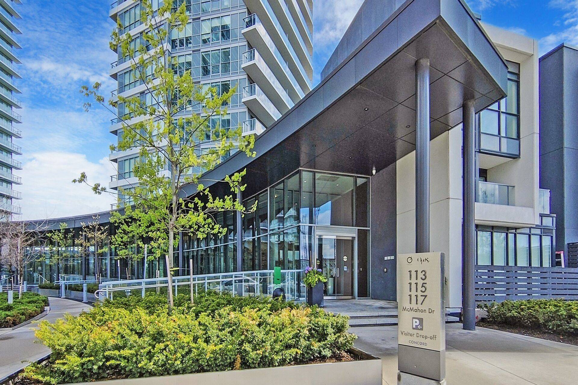 Toronto C15, ON M2K 0E3,115 McMahon DR #811
