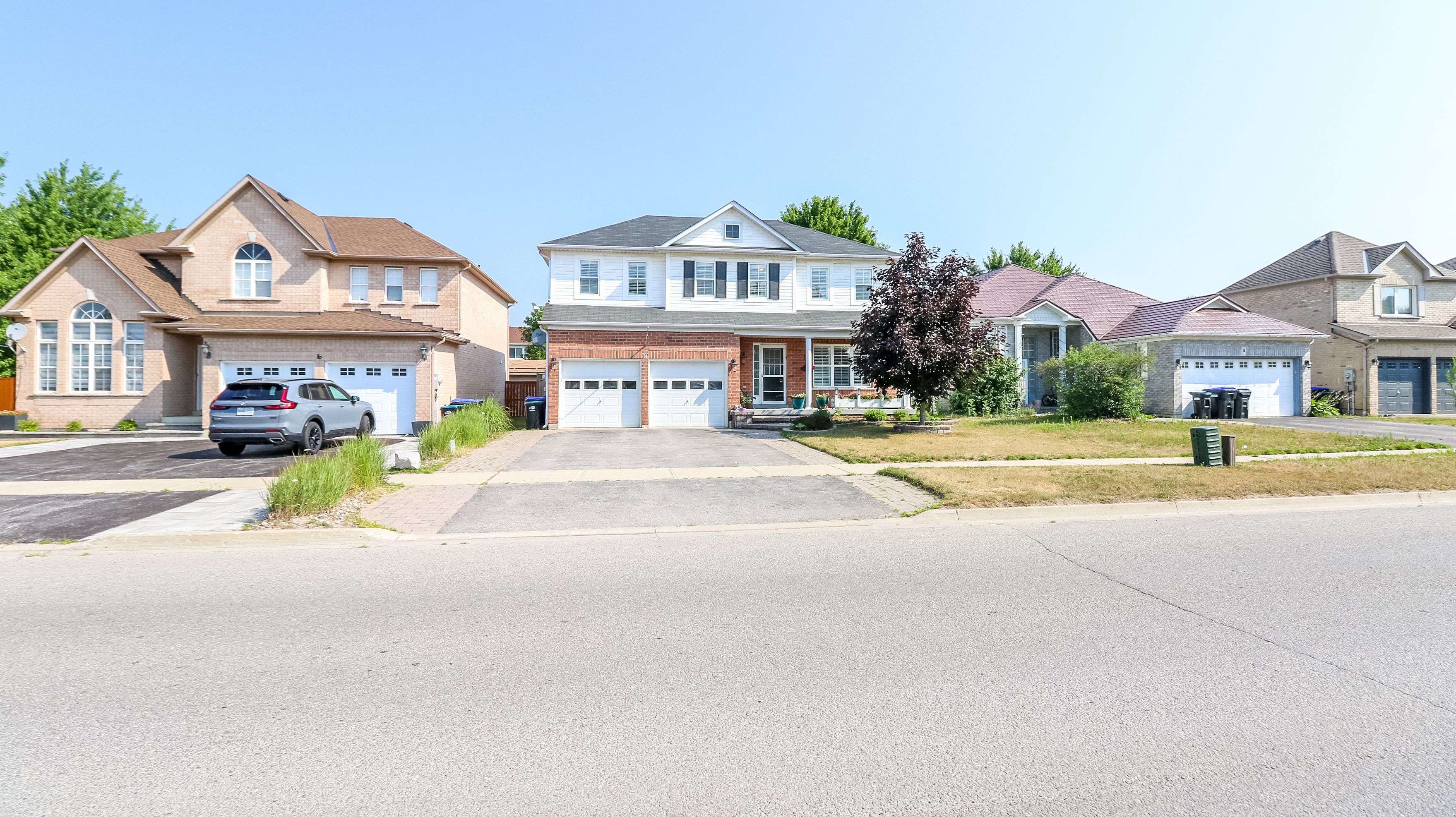 14 Gold Park Gate, Essa, ON L0M 1B4