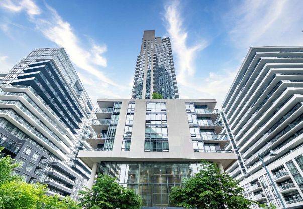 Toronto W06, ON M8V 0C4,59 Annie Craig DR #407