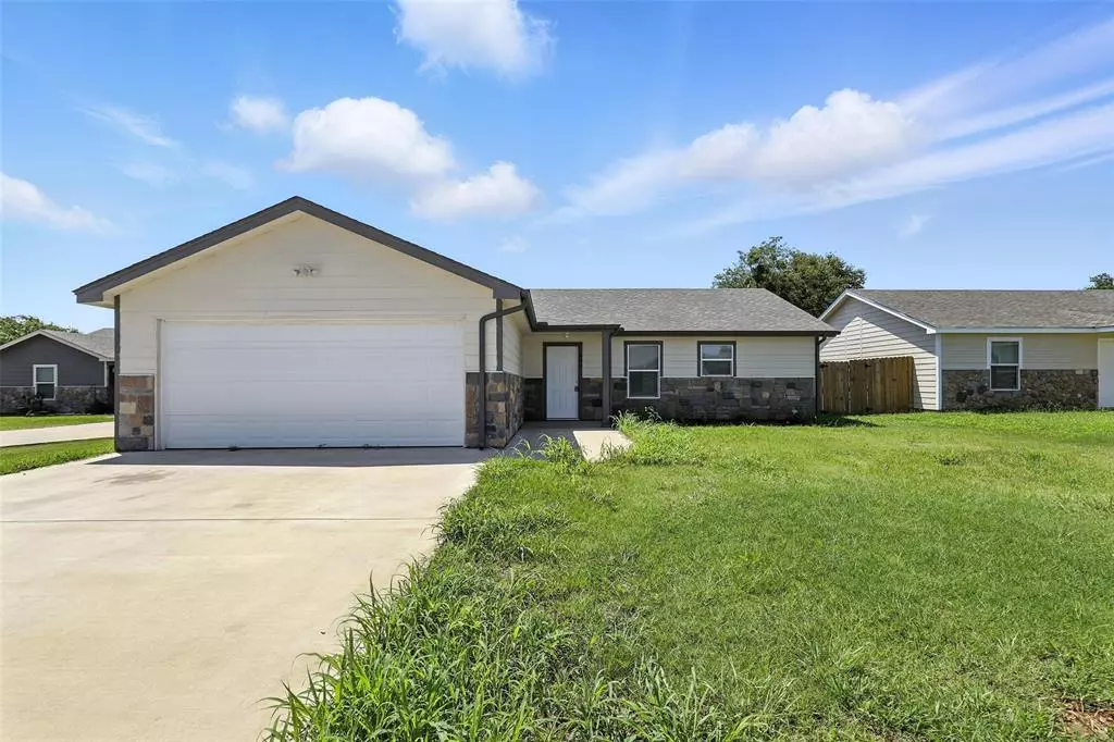 Rio Vista, TX 76093,428 Whitney Court #R
