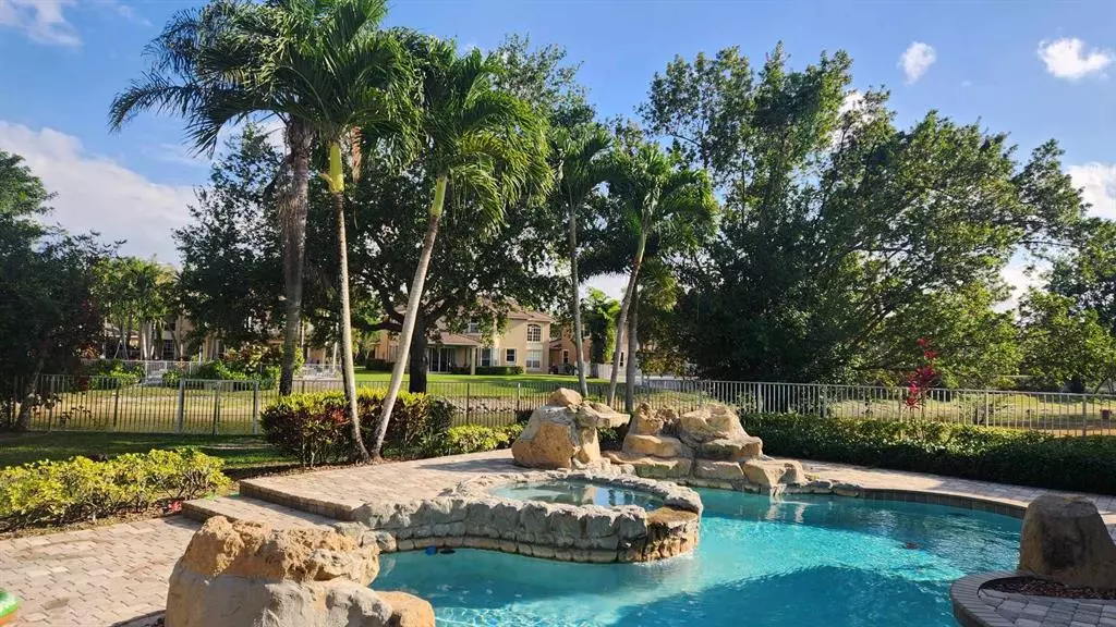Coral Springs, FL 33067,5896 NW 56th Dr