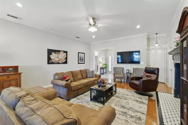 Cedar Hill, TX 75104,1116 Cresthill Drive #43